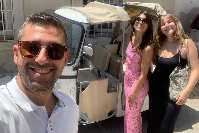Tuk-Tuk Lisbon Tour 1 - 3hours - Alfama Streets and the Ginjinha Moment