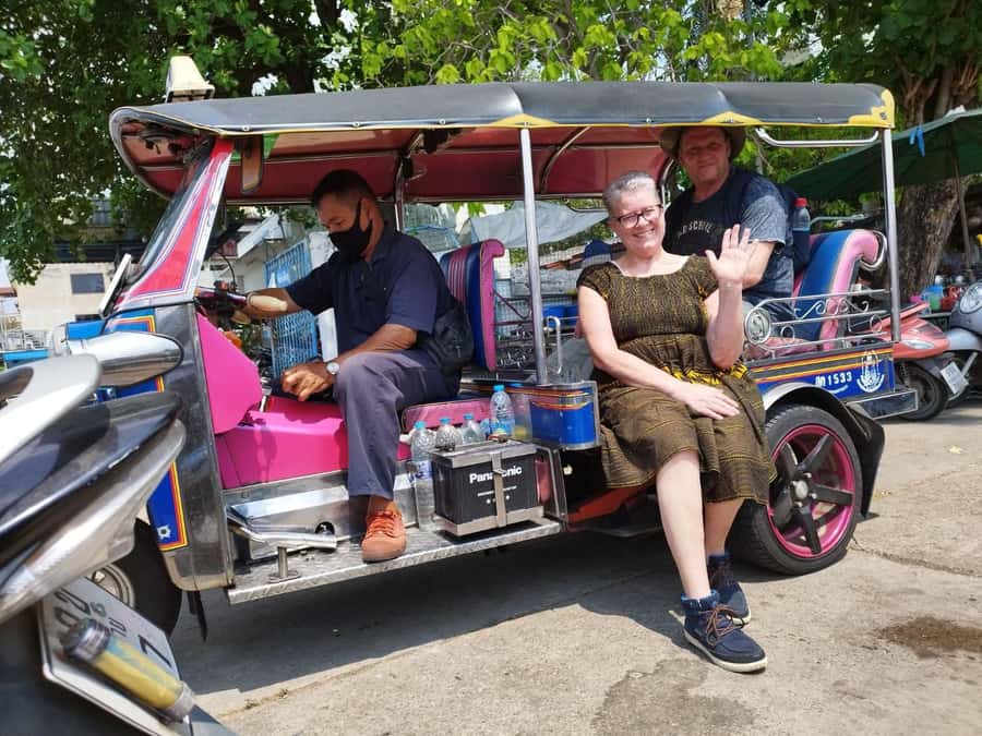 Tuk-Tuk, Longtail-boat and Rickshaw Bangkok jungle Tour - A 5-hour Bangkok route built around local transport