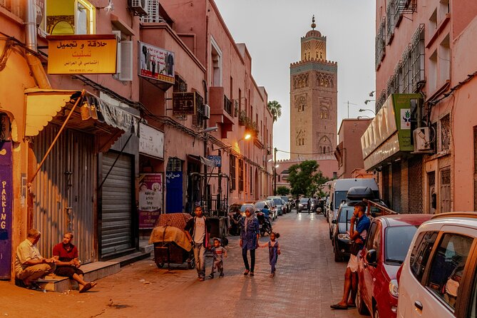 Tuk Tuk Marrakech Private Tour with Pickup - Bahia Palace: Courtytyards and Tilework That Reward Slow Looking