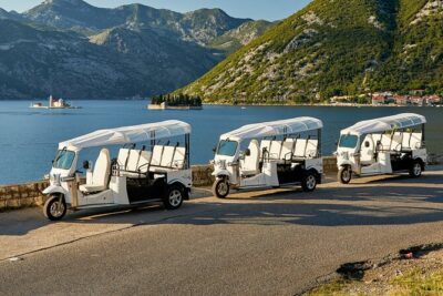Tuk Tuk Montenegro: Magnificent Boka Bay - Tre Sorelle Palace: a quick story stop with zero pressure