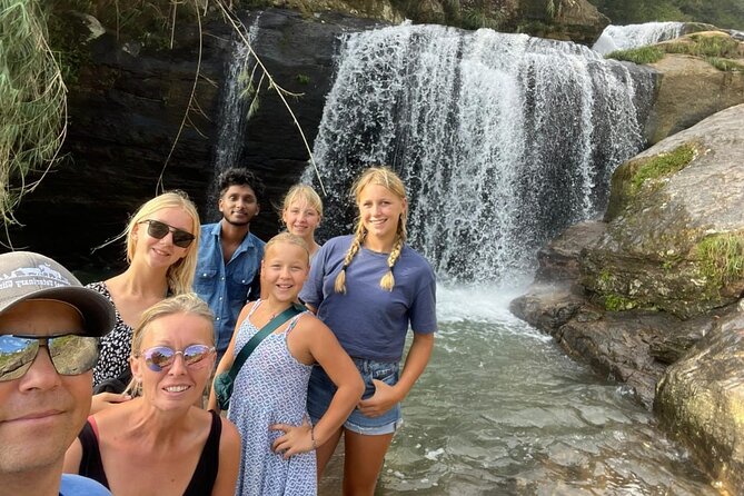 Tuk Tuk Nuwara Eliya Tea Falls Adventure - Stop 5: Central Market—local life without overcommitting