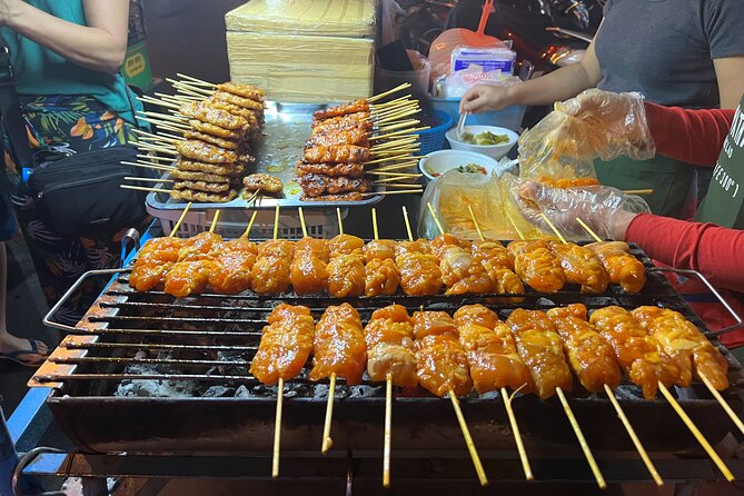 Tuk-tuk Private Tour in Bangkok by Night with Chinatown meal - Chinatown by night: Yaowarat Road street-food meal and dessert