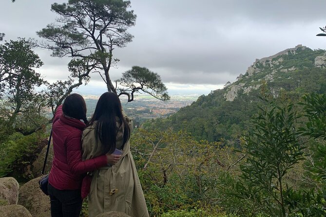 Tuk Tuk Private Tour in Sintra and Coast - Stop 4: Castelo dos Mouros viewpoint with Muslim-era context