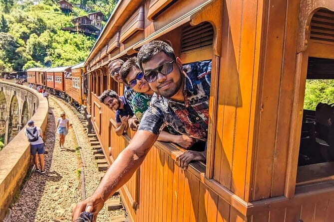 Tuk Tuk safari and Picnic in The Tea Plantation from Ella,Haputale & Bandarawela - Picking Tea Leaves With Local Harvesters