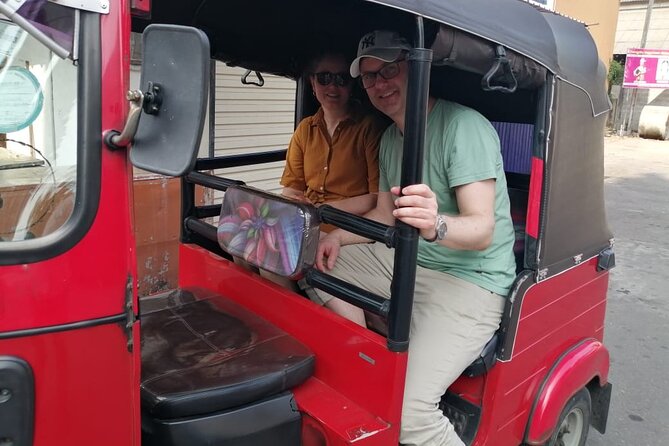 Tuk Tuk Safari Colombo Sri Lanka - Why Colombo by tuk-tuk feels faster than it is