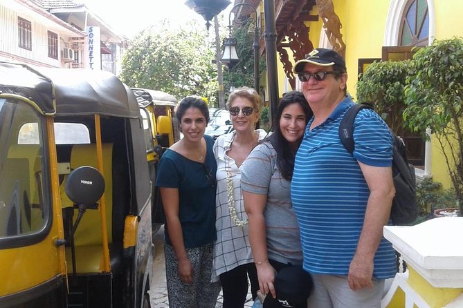 Tuk-Tuk Shopping Tour in Kochi – Spices,Crafts,Silks & Souvenirs - Starting in Fort Kochi: pickup, rickshaw time, and Mattancherry streets