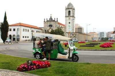 Tuk Tuk Tour in Aveiro - Meeting Point With a Green Umbrella (and a Simple Way to Find the Start)