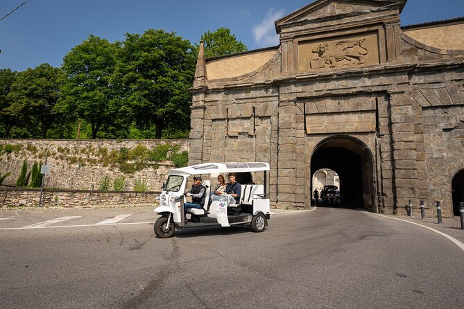 Tuk Tuk tour in Bergamo, Città Alta and the ancient Venetian walls - The 1-hour private flow: timing, photo stops, and what you’ll feel