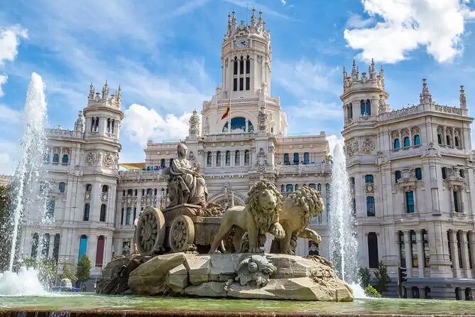 Tuk Tuk Tour Madrid 90 mins - Catedral, Palacio Real, and the core city sweep