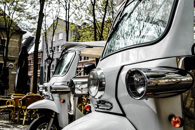 TukTuk Tour through historic Antwerp 2.5h - Starting at Groenplaats 2 and ending at Grote Markt