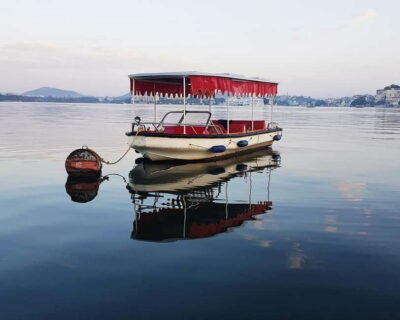 Udaipur Local Sightseeing Tour by Tuk-tuk (Rikshaw) - Starting at Jagdish Temple: where the city wakes up