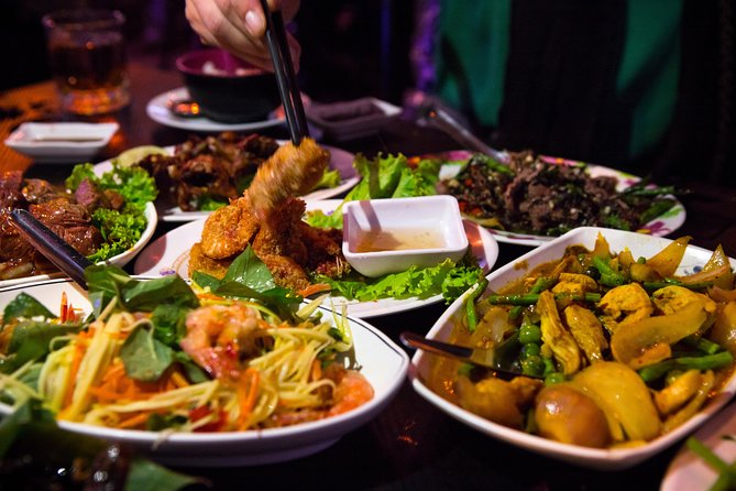 Ultimate Phnom Penh Food Tour by Tuk Tuk: 20 Tastings and Drinks - Stop 3: Kandal Market restaurant that sells out fast
