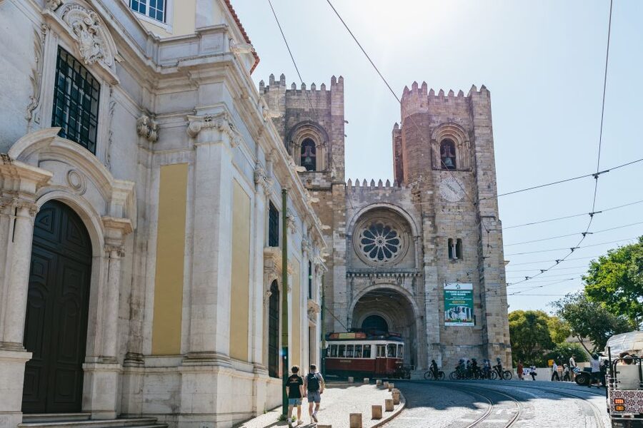 Vadio: Lisbon Old Town Private Tuk Tuk Tour - Portas do Sol Terrace: viewpoint energy without the big hike