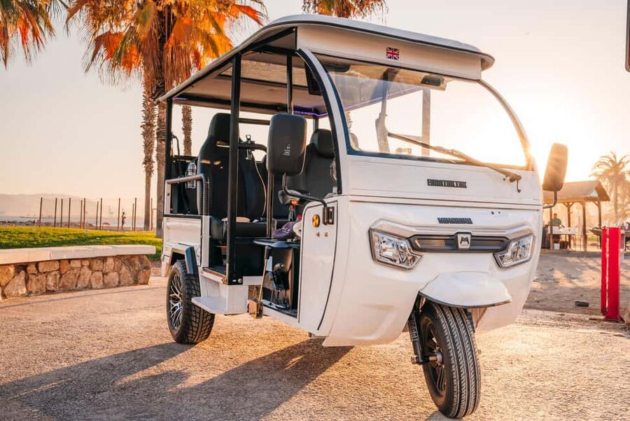 Valencia: 1-hour Private Tuk Tuk Tour - Torres de Serranos: the gate that sets the tone