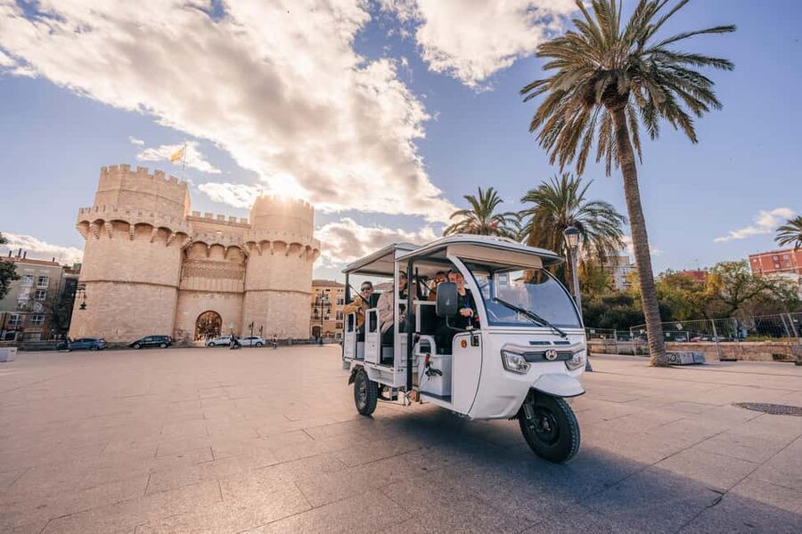 Valencia: 2-hour City Highlights Guided Tour by Tuk Tuk - Key things I’d prioritize on this tuk-tuk loop