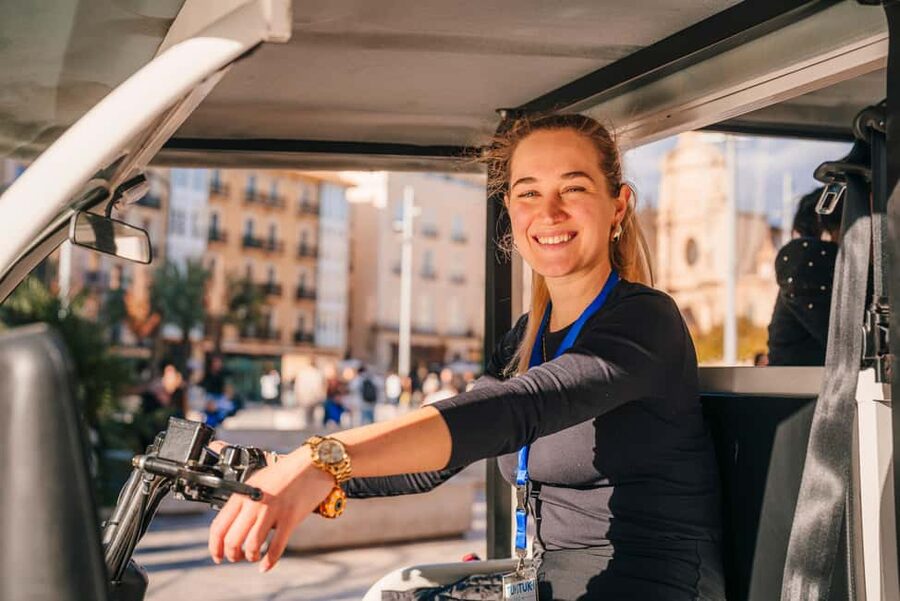 Valencia: 2-hour City Highlights Guided Tour by Tuk Tuk - La Marina de València: moving from old streets toward the sea