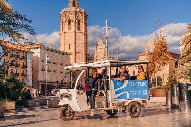Valencia by Tuk Tuk i: Private tour 1 or 2 hours explore the city - Modernist facades and everyday city life (not just monuments)