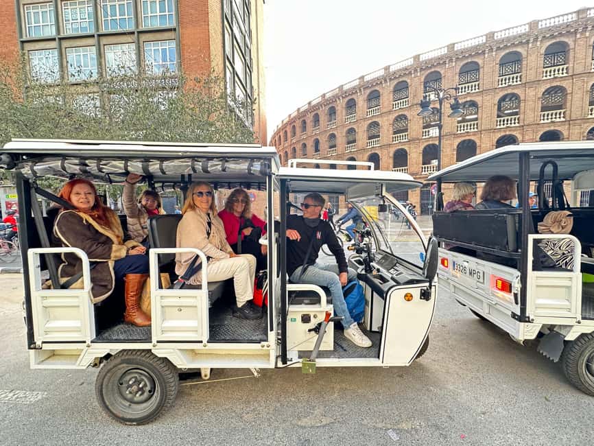 Valencia: Full 2-Hour Tuk Tuk Tour - Mestalla Stadium panoramic view: sports culture without a stadium tour