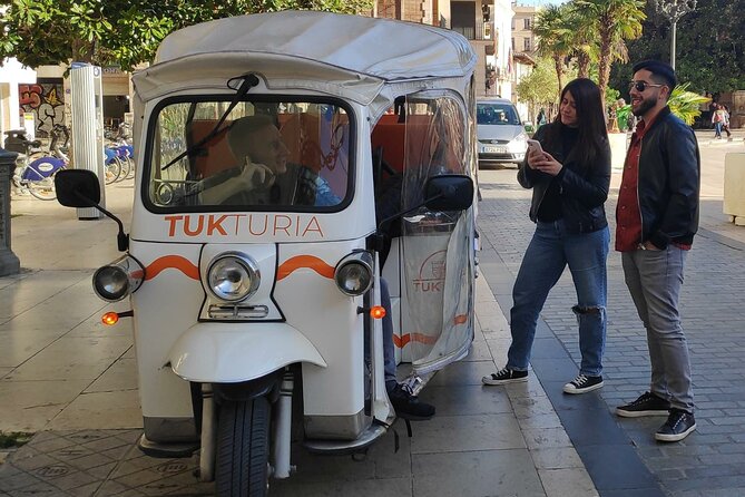 Valencia: Tuk Tuk Historical Tour - Pickup, timing, and the meeting point that matters
