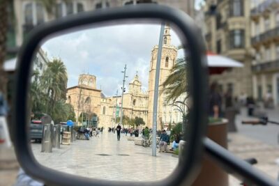 Valencia: Visit the Historic Center of Valencia in Tuk Tuk - What you’ll see: markets, churches, and architectural landmarks