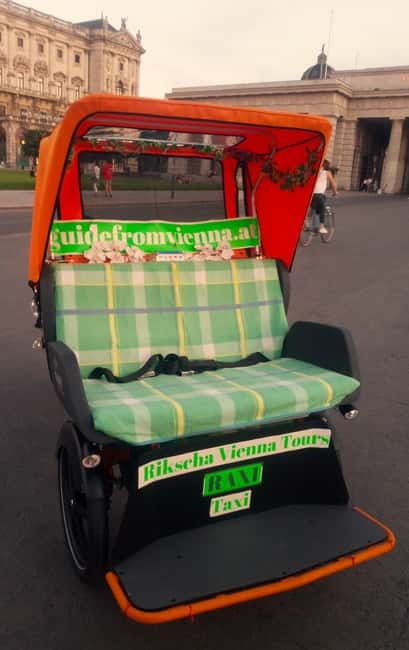 Vienna: Tour with locals in RAXI electric rickshaw - Historic Center by bike-lane logic: finding Vienna fast