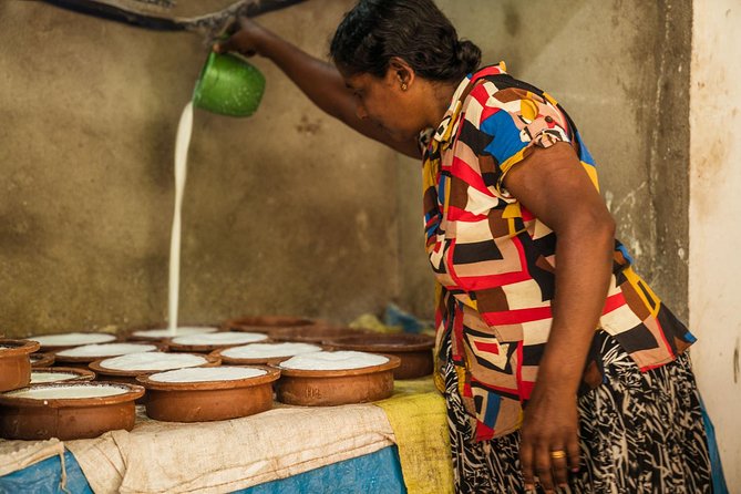 Village Expedition in Yala By Tuk-Tuk from Hambantota Harbor - Ceylon Tea With Village Women: A Simple Stop That Adds Meaning