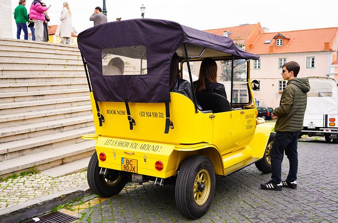 Vintage Tuk Tuk Tour experience in Alfama, Chiado, and Baixa 2h - Sé Cathedral Start: The Perfect “First Stop” Moment