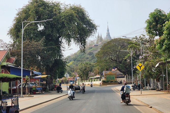 Visit Phnom Udong and Silk Island by Khmer Traditional Tuk-Tuk - Vipassana Dhurak: walk inside the Buddhist centre where driving stops