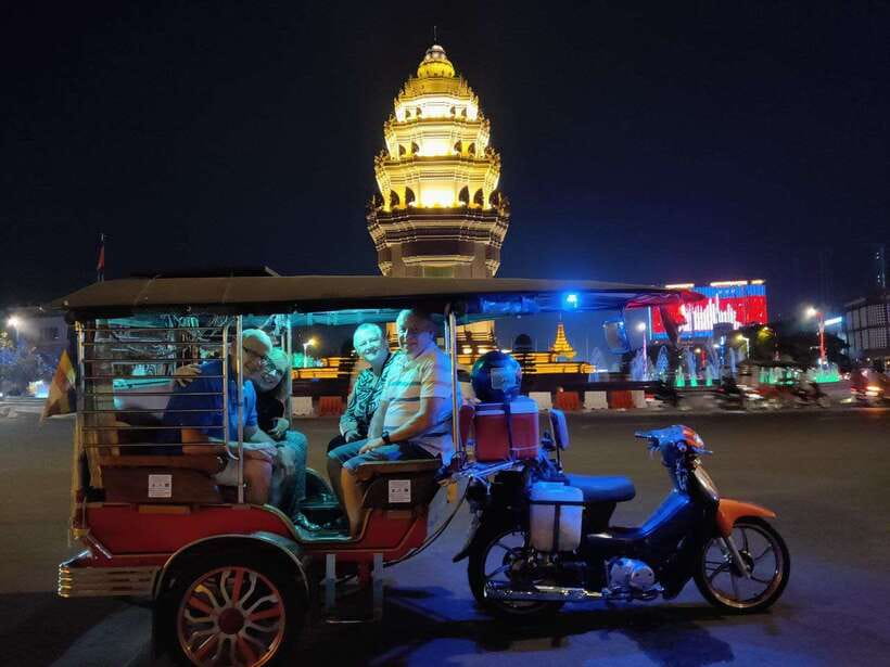 Visiting 9 Places in 3 hours Share Tour by Tuk-Tuk - Phnom Penh After Dark: Why This Tuk-Tuk Route Works