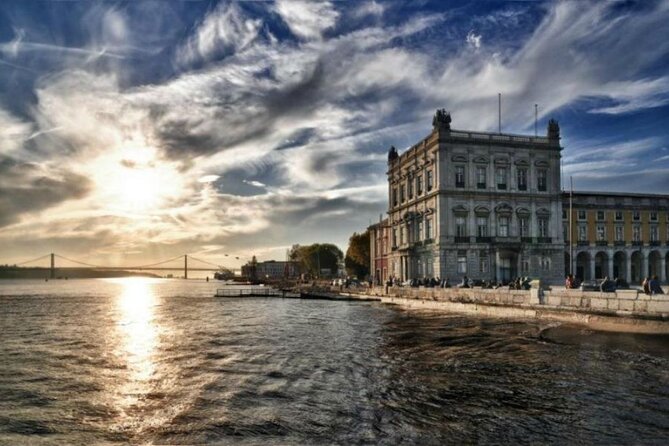 Welcome Lisbon Tour with Local Guide in Private Eco Tuk Tuk - Baixa and the Praça do Comércio Area: Lisbon’s Rebuilt Heart