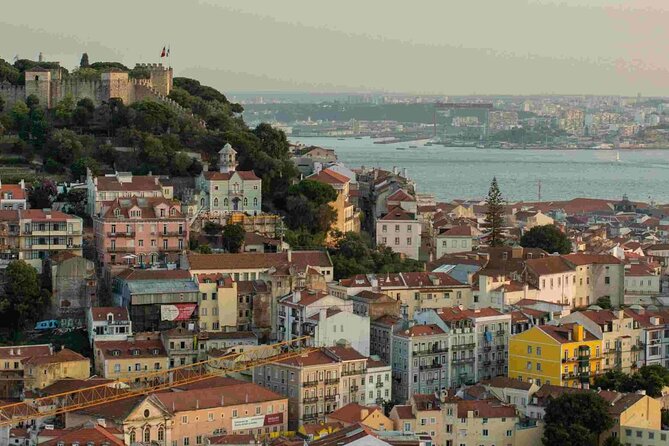 Welcome Lisbon Tour with Local Guide in Private Eco Tuk Tuk - Sé de Lisboa: The Cathedral That Anchors the Old City